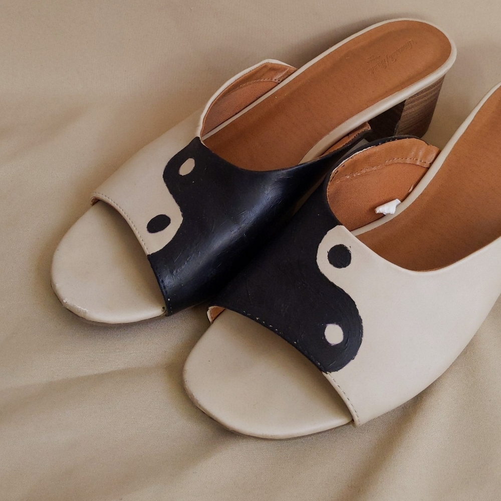 Hand Painted Yin Yang Black Cream Faux Leather Sandals Mules 10